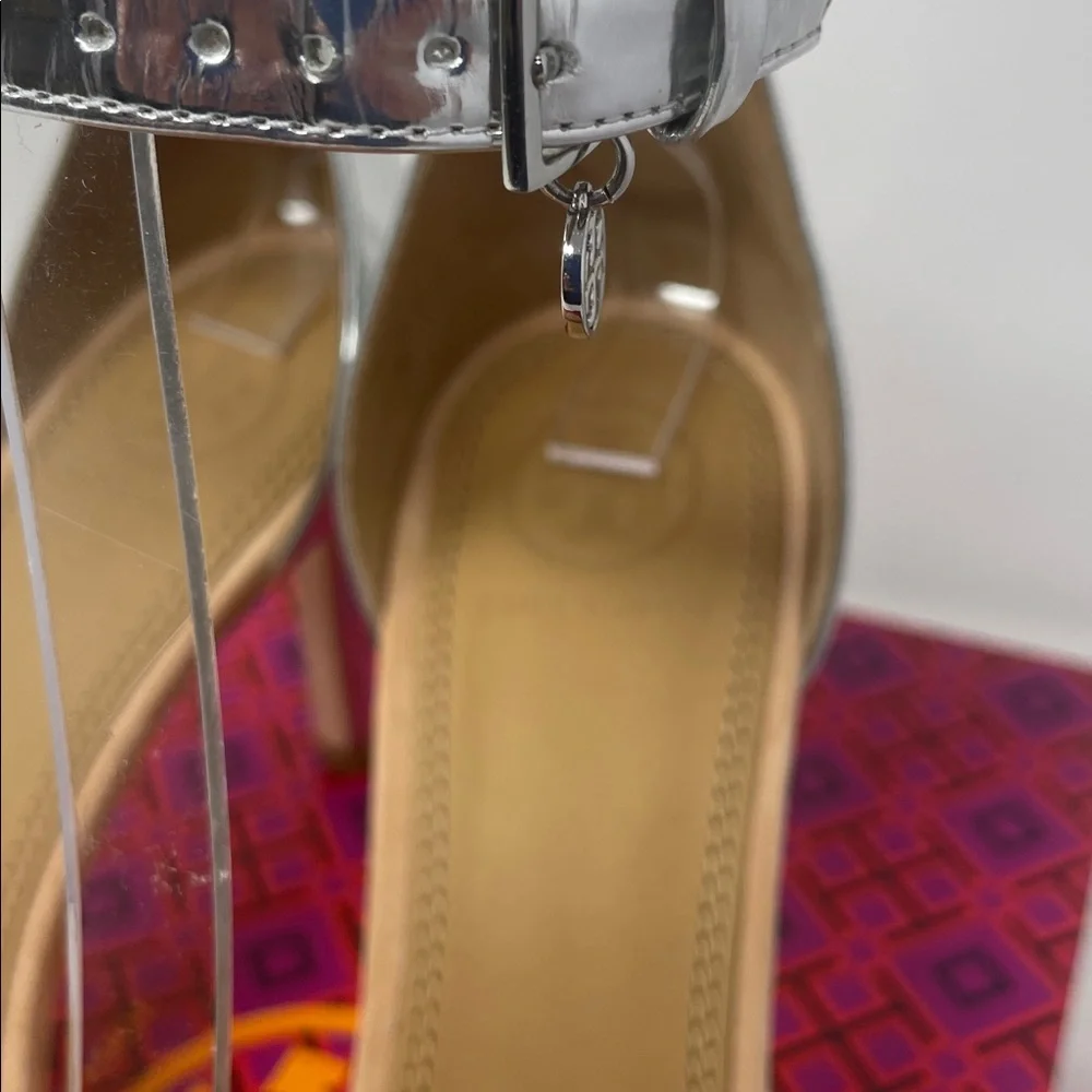 Tory Burch tory burch